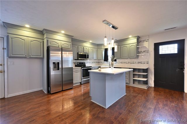 3926 Carver Street, New Albany, IN 47150