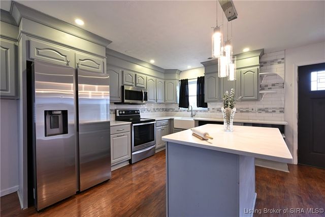 3926 Carver Street, New Albany, IN 47150