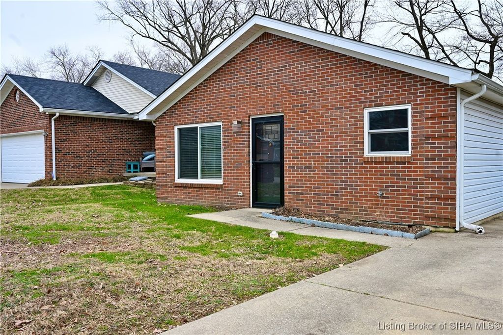 3926 Carver Street, New Albany, IN 47150