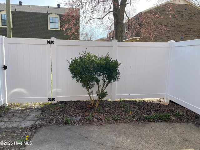 3000 Golden Road 31, Greenville, NC 27858