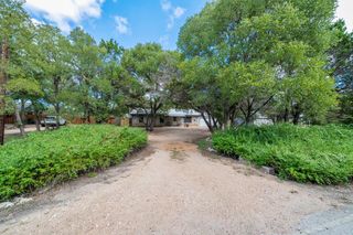 15 Las Flores DR, Wimberley, TX 78676