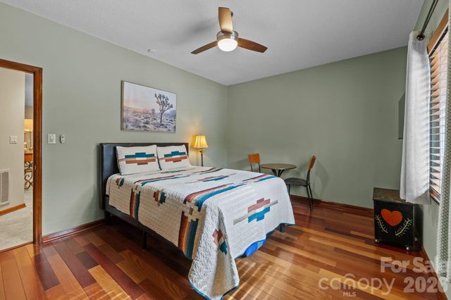 14558 Harbor Estate Road, Charlotte, NC 28278