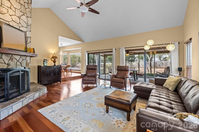 14558 Harbor Estate Road, Charlotte, NC 28278