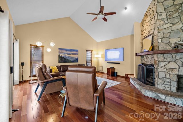 14558 Harbor Estate Road, Charlotte, NC 28278