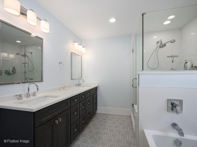 5534 N Linder Avenue, Chicago, IL 60630
