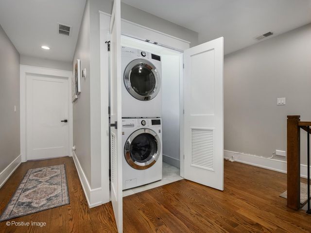 5534 N Linder Avenue, Chicago, IL 60630