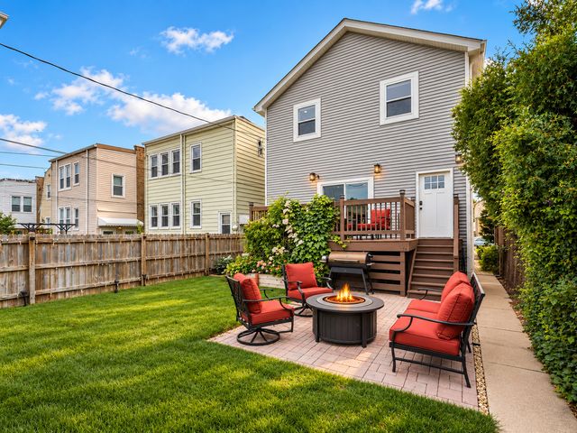 5534 N Linder Avenue, Chicago, IL 60630