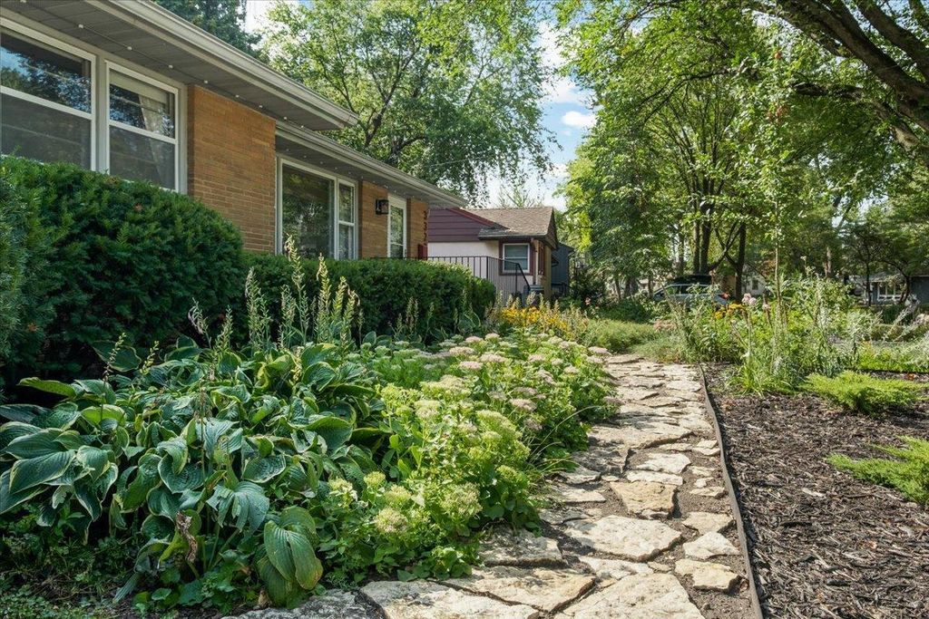 3323 Arthur Street NE, Minneapolis, MN 55418 — photo 3