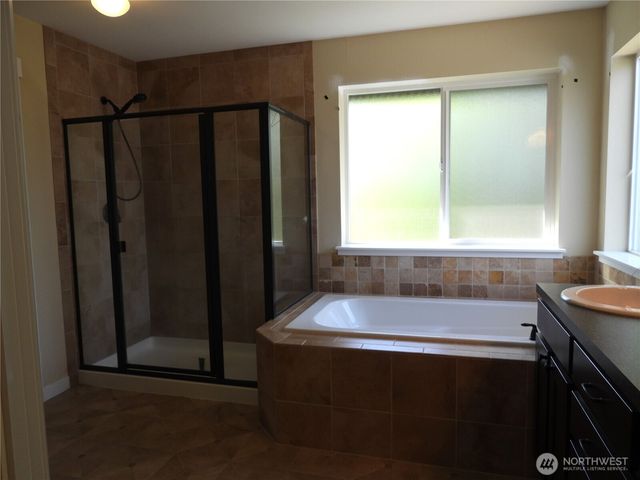 13328 80th Avenue E, Puyallup, WA 98373