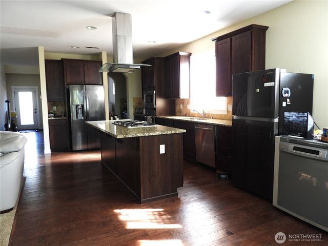 13328 80th Avenue E, Puyallup, WA 98373