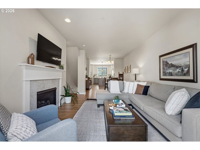 28526 Sw PARIS Ave, Wilsonville, OR 97070
