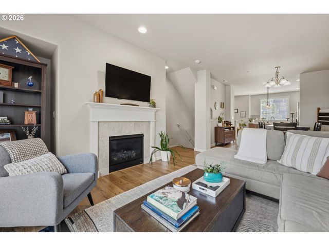28526 Sw PARIS Ave, Wilsonville, OR 97070