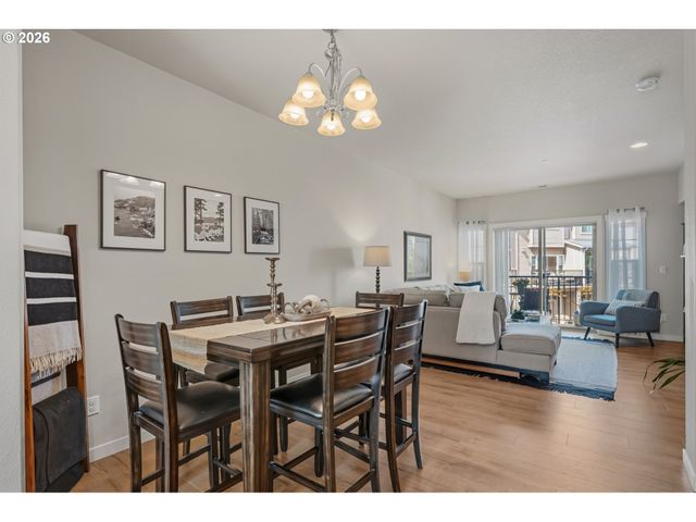 28526 Sw PARIS Ave, Wilsonville, OR 97070