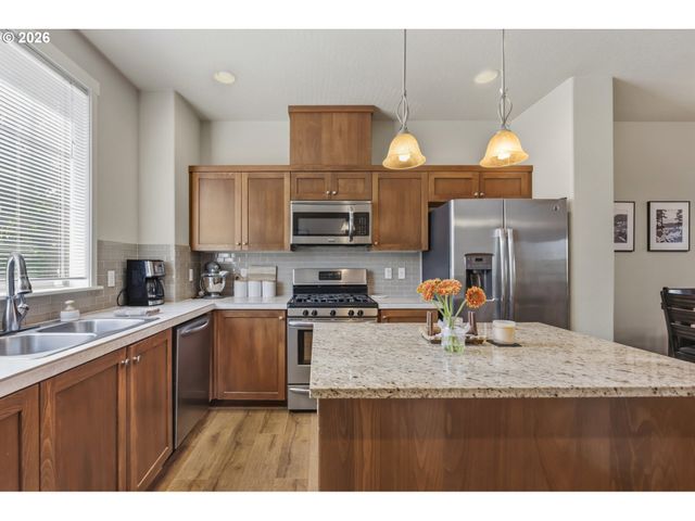 28526 Sw PARIS Ave, Wilsonville, OR 97070