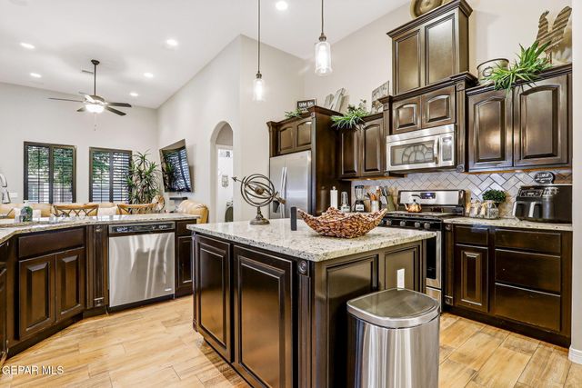 14704 LONG SHADOW Avenue, El Paso, TX 79938