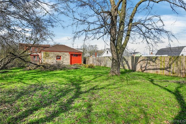 841 Cleveland Drive, Cheektowaga, NY 14225