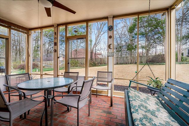 8624 WOOD FARMS CV, Memphis, TN 38016