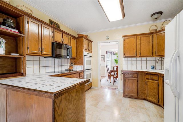 8624 WOOD FARMS CV, Memphis, TN 38016