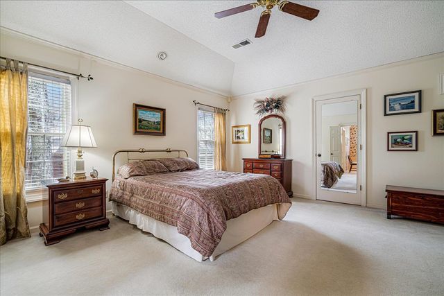 8624 WOOD FARMS CV, Memphis, TN 38016