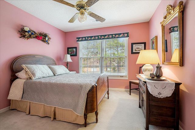 8624 WOOD FARMS CV, Memphis, TN 38016