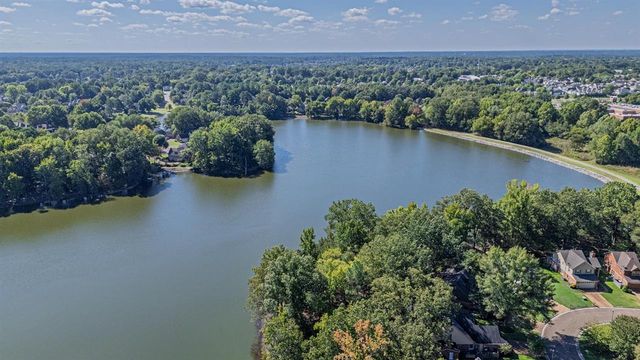 8624 WOOD FARMS CV, Memphis, TN 38016