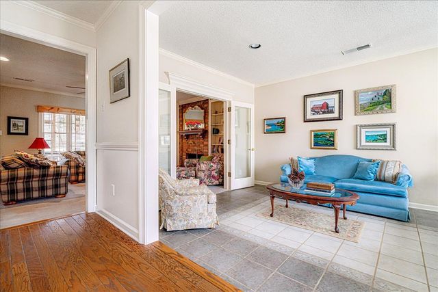 8624 WOOD FARMS CV, Memphis, TN 38016