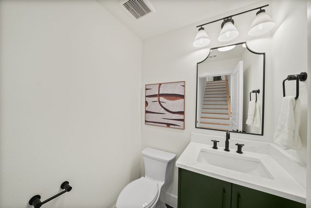 4715 Manett Street 102, Dallas, TX 75204