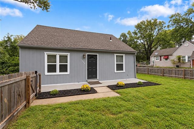 1400 E Hayward Avenue, Independence, MO 64050