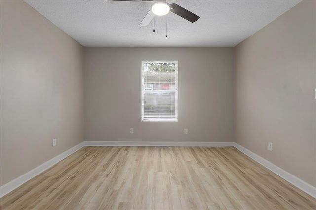 1400 E Hayward Avenue, Independence, MO 64050