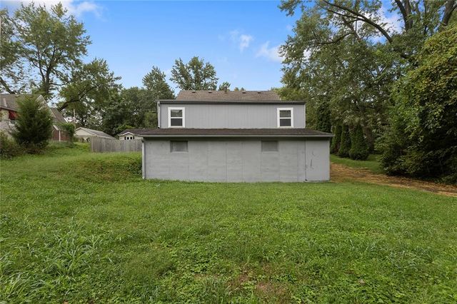 1400 E Hayward Avenue, Independence, MO 64050