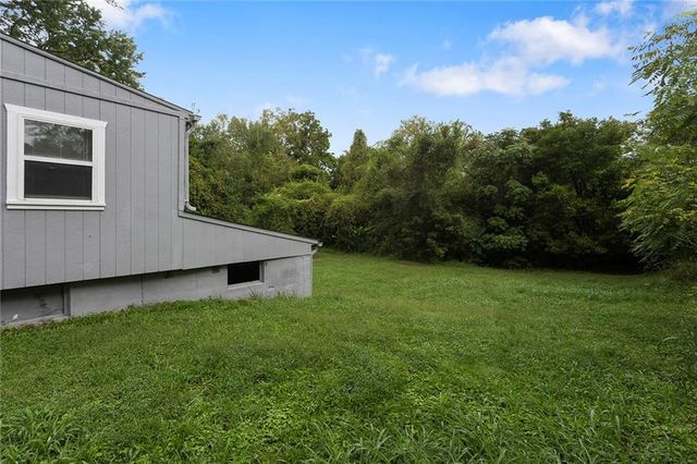 1400 E Hayward Avenue, Independence, MO 64050