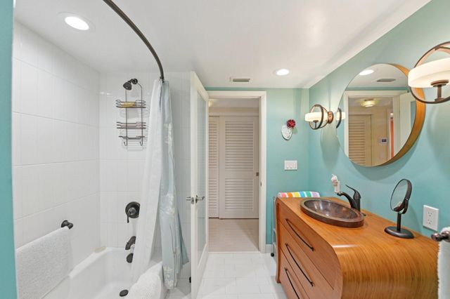 3090 NE 48th Street 314, Fort Lauderdale, FL 33308