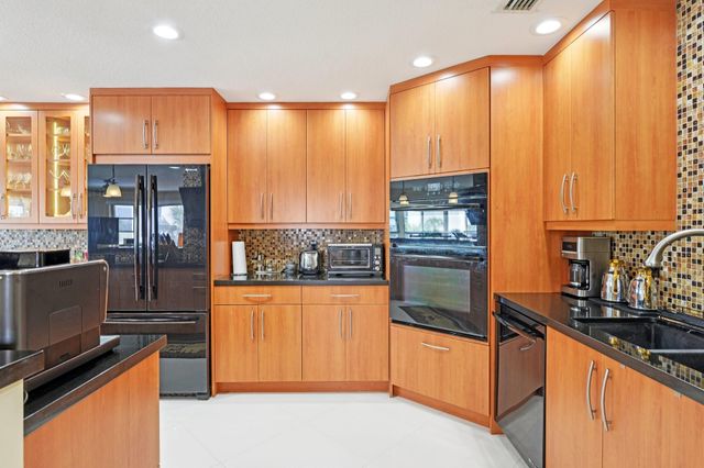 3090 NE 48th Street 314, Fort Lauderdale, FL 33308