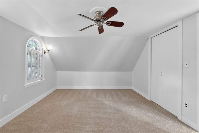 2112 W 48th Terrace, Westwood Hills, KS 66205