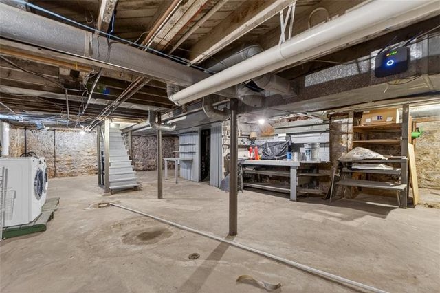 2112 W 48th Terrace, Westwood Hills, KS 66205