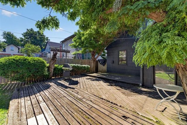 2112 W 48th Terrace, Westwood Hills, KS 66205