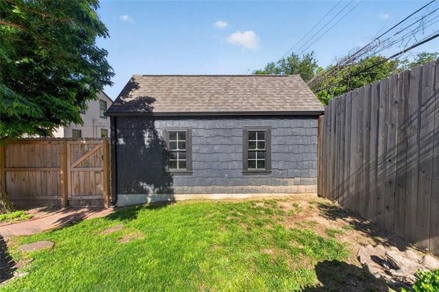 2112 W 48th Terrace, Westwood Hills, KS 66205