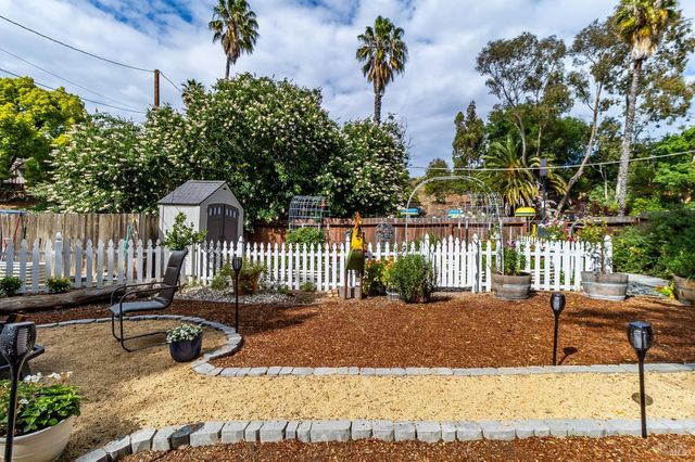 470 E O St, Benicia, CA 94510