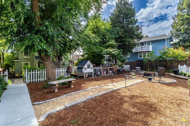 470 E O St, Benicia, CA 94510