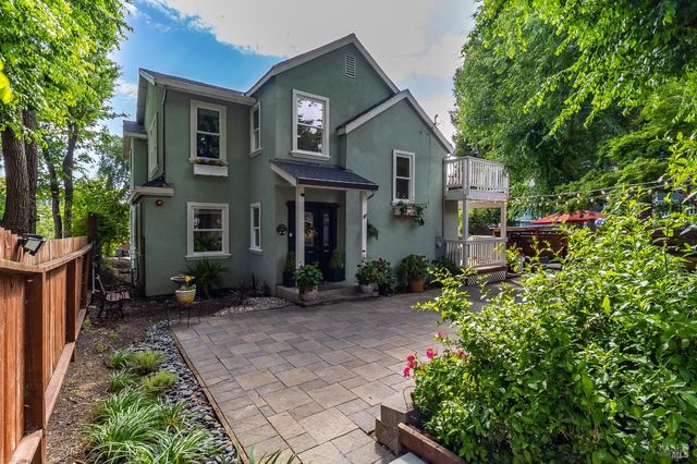 470 E O St, Benicia, CA 94510