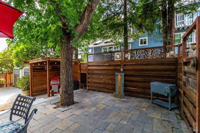 470 E O St, Benicia, CA 94510
