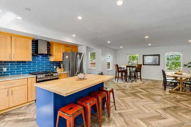 470 E O St, Benicia, CA 94510