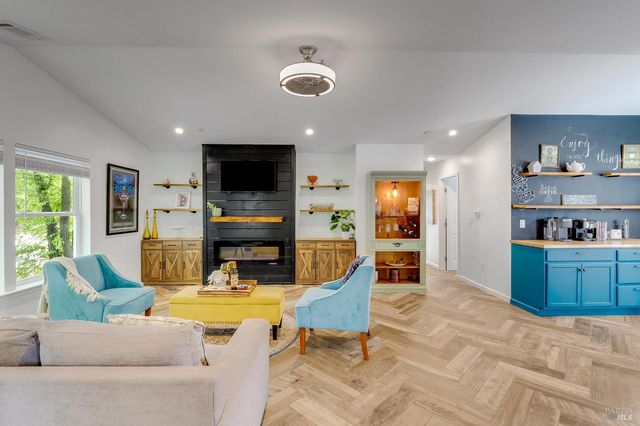 470 E O St, Benicia, CA 94510