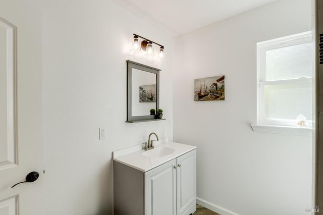 470 E O St, Benicia, CA 94510