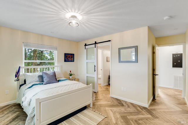 470 E O St, Benicia, CA 94510