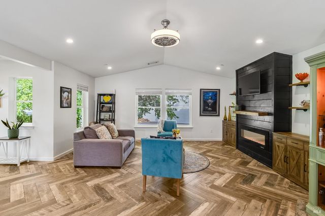 470 E O St, Benicia, CA 94510