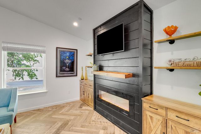 470 E O St, Benicia, CA 94510