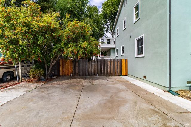 470 E O St, Benicia, CA 94510