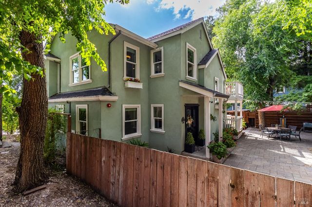 470 E O St, Benicia, CA 94510