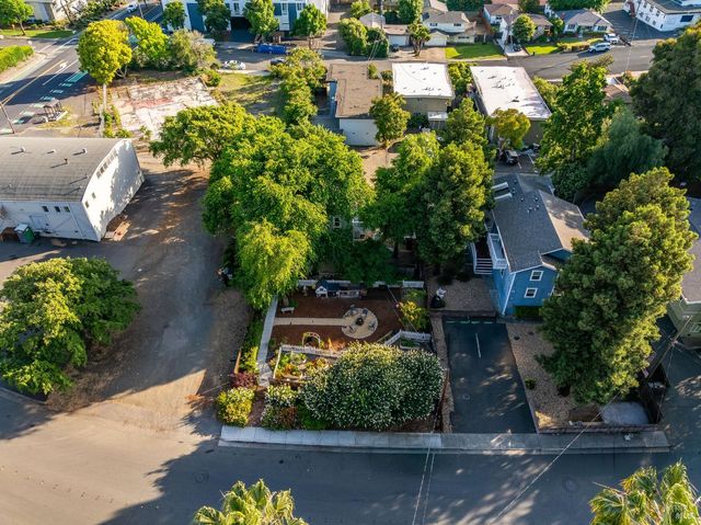 470 E O St, Benicia, CA 94510